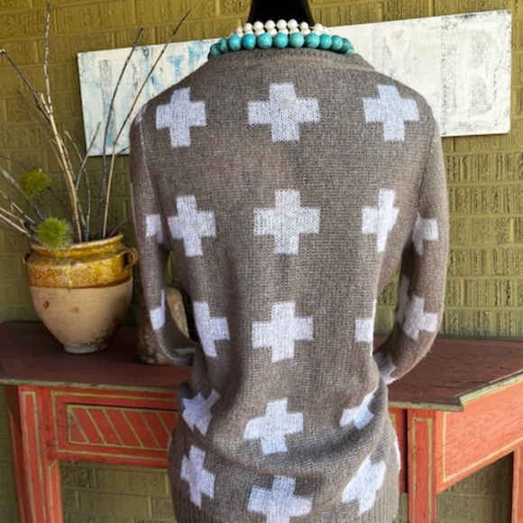 Women's - Press "I Want You to Stay" Beige & White Cross Sweater - Small - Picture 14 of 16